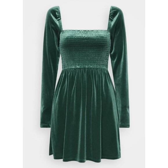 GAP Forest Green Smocked Velvet Long Sleeve Mini Dress Size  XSP - Picture 2 of 13